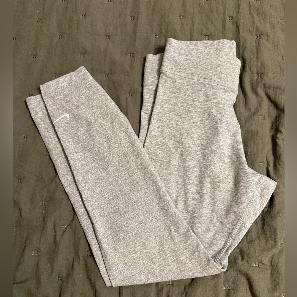 Nike ankle length leggings